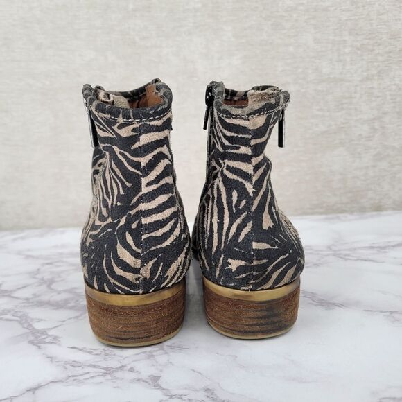 Lucky Brand Leather Zebra Animal Print Booties Women's Size 7.5 - Picture 9 of 15